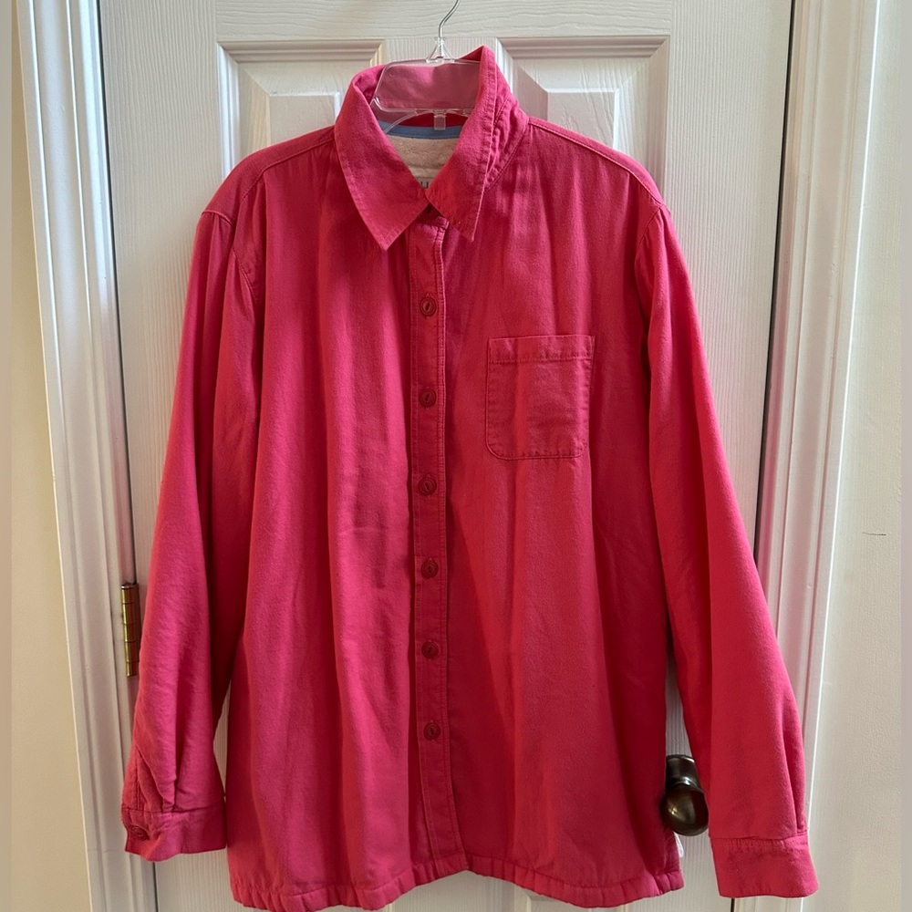 Gently Worn Vintage Women’s L.L. Bean Pink Button-Up Fleece Lined Shirt
